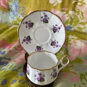 Vintage Elizabethan Fine bone China By Taylor C Kent Purple Violets
